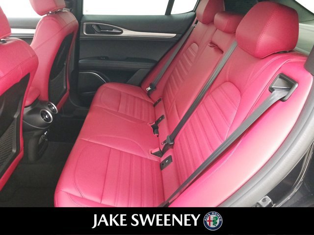 Used 2022 Alfa Romeo Stelvio Veloce image 13