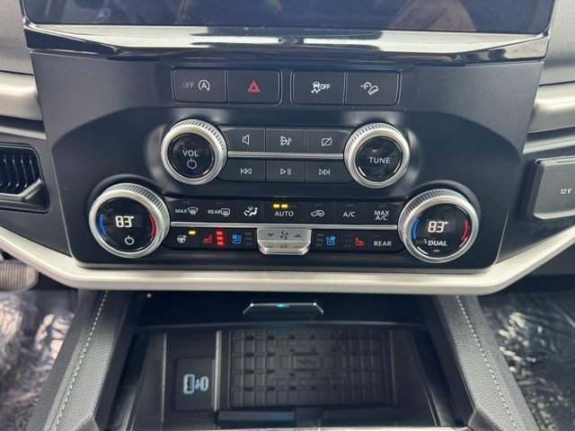 Certified 2024 Ford Expedition XLT image 21