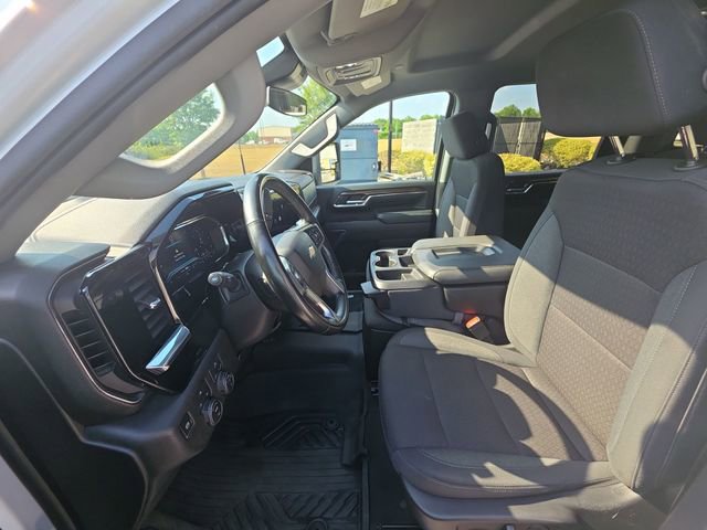 Used 2024 Chevrolet Silverado 2500 LT AWD/4WD image 16
