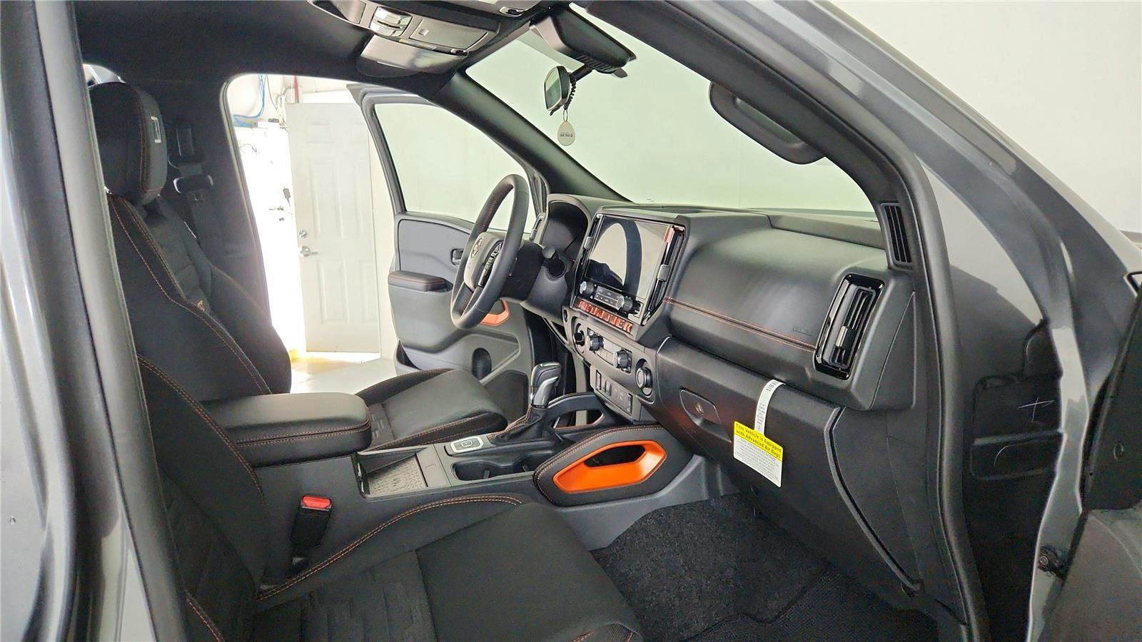 Certified 2026 Nissan Frontier PRO-4X w/ Pro-4x Convenience Package AWD/4WD image 29