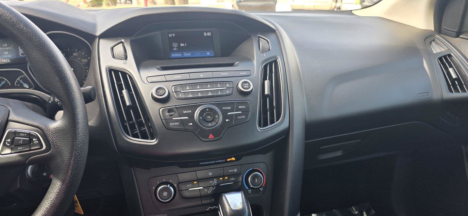 Used 2016 Ford Focus SE FWD image 18