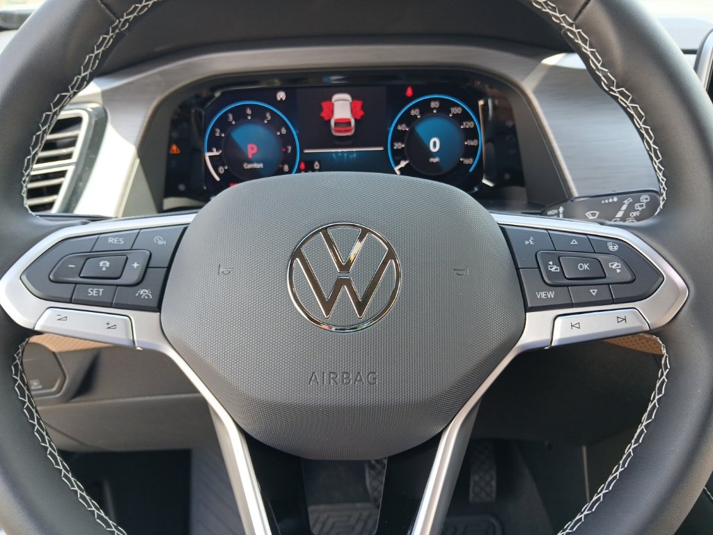 New 2026 Volkswagen Atlas Cross Sport SE FWD image 14