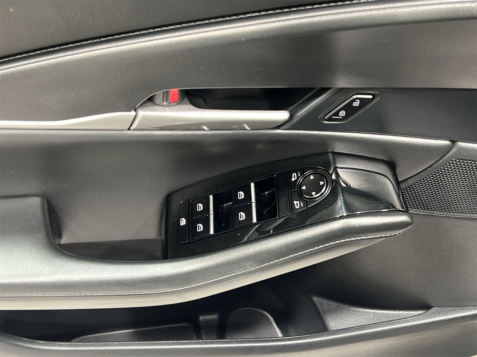 Used 2024 MAZDA CX-30 AWD 2.5 S w/ Select Sport Pkg image 13