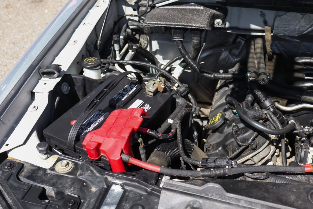 Used 2011 Ford F150 XLT w/ XLT Chrome Pkg image 11