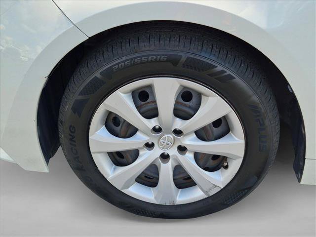 Used 2020 Toyota Corolla LE FWD image 10