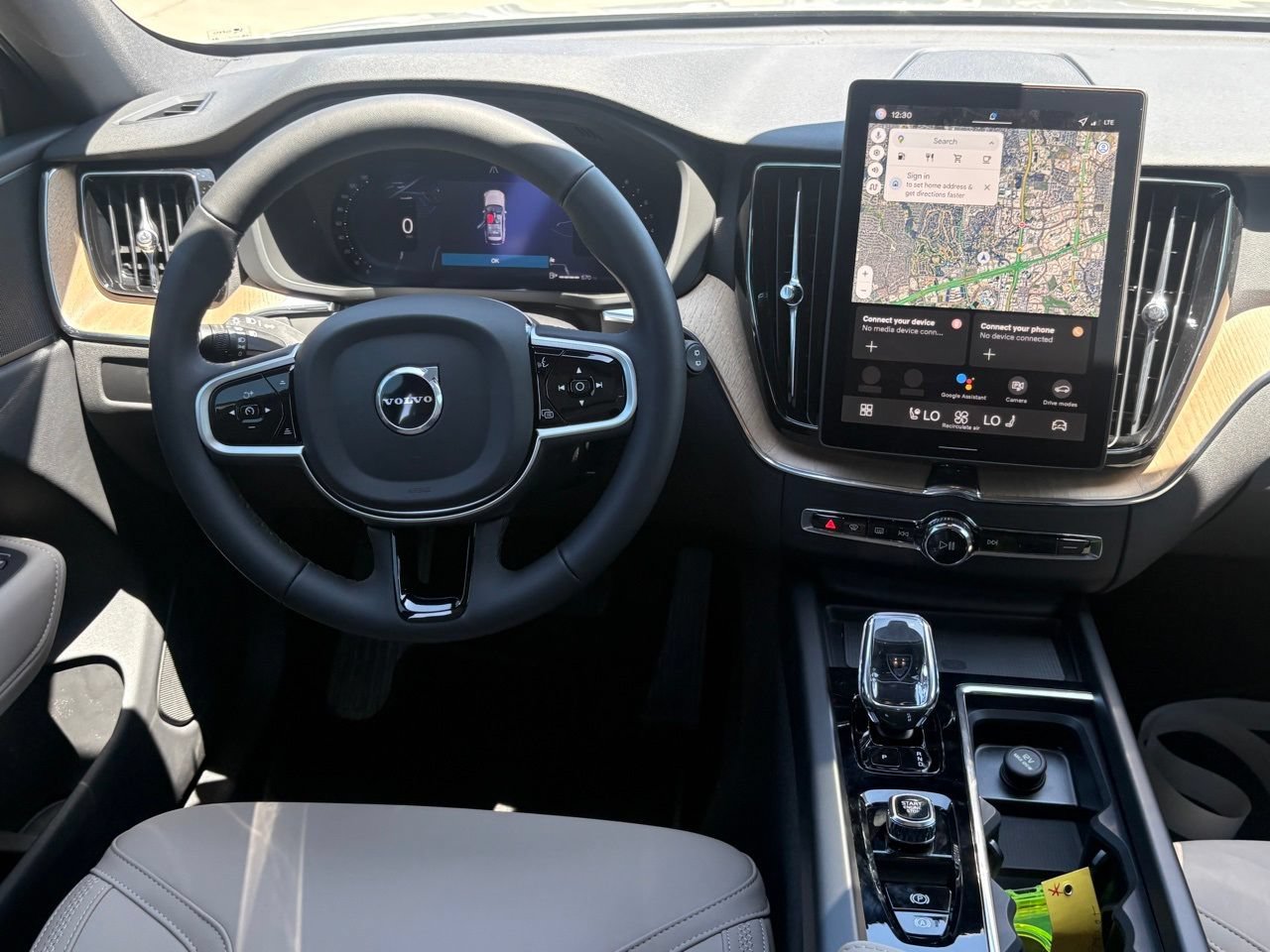 New 2026 Volvo XC60 B5 Plus w/ Protection Package Premier AWD/4WD image 12