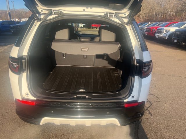 Used 2025 Land Rover Discovery Sport Dynamic SE image 8