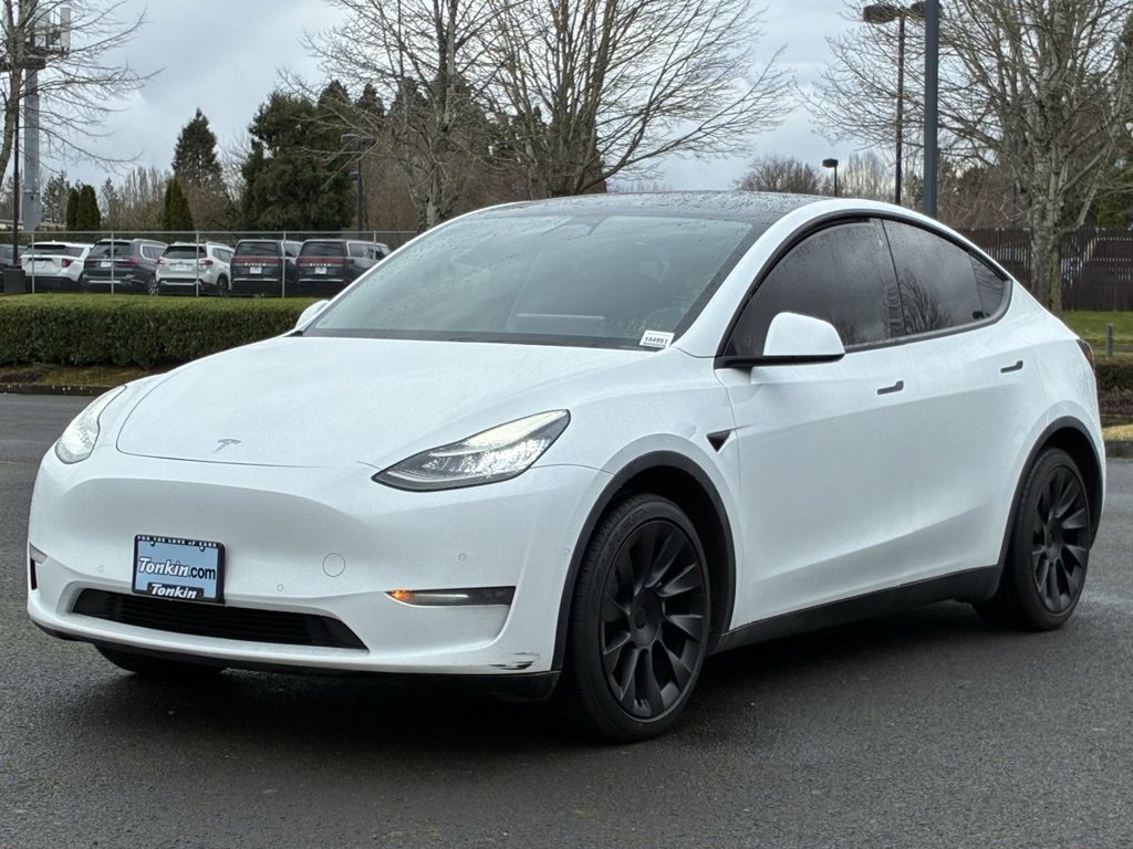 Used 2020 Tesla Model Y Long Range image 3