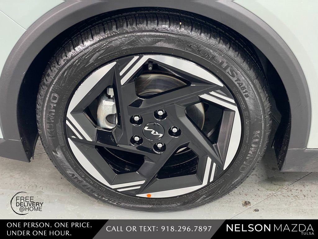 Used 2025 Kia K4 EX image 13