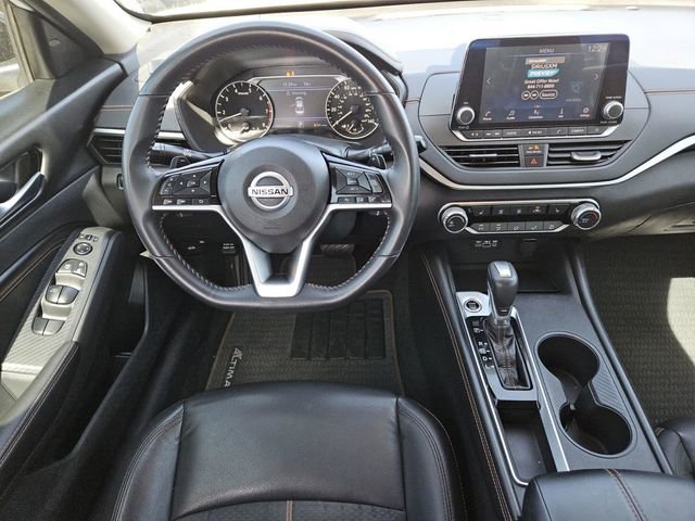 Used 2021 Nissan Altima 2.5 SR w/ SR Premium Package image 5