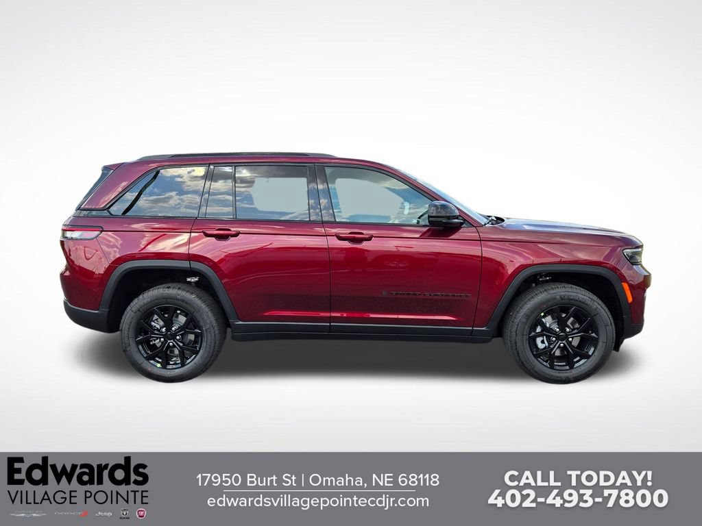 New 2025 Jeep Grand Cherokee Altitude AWD/4WD image 2