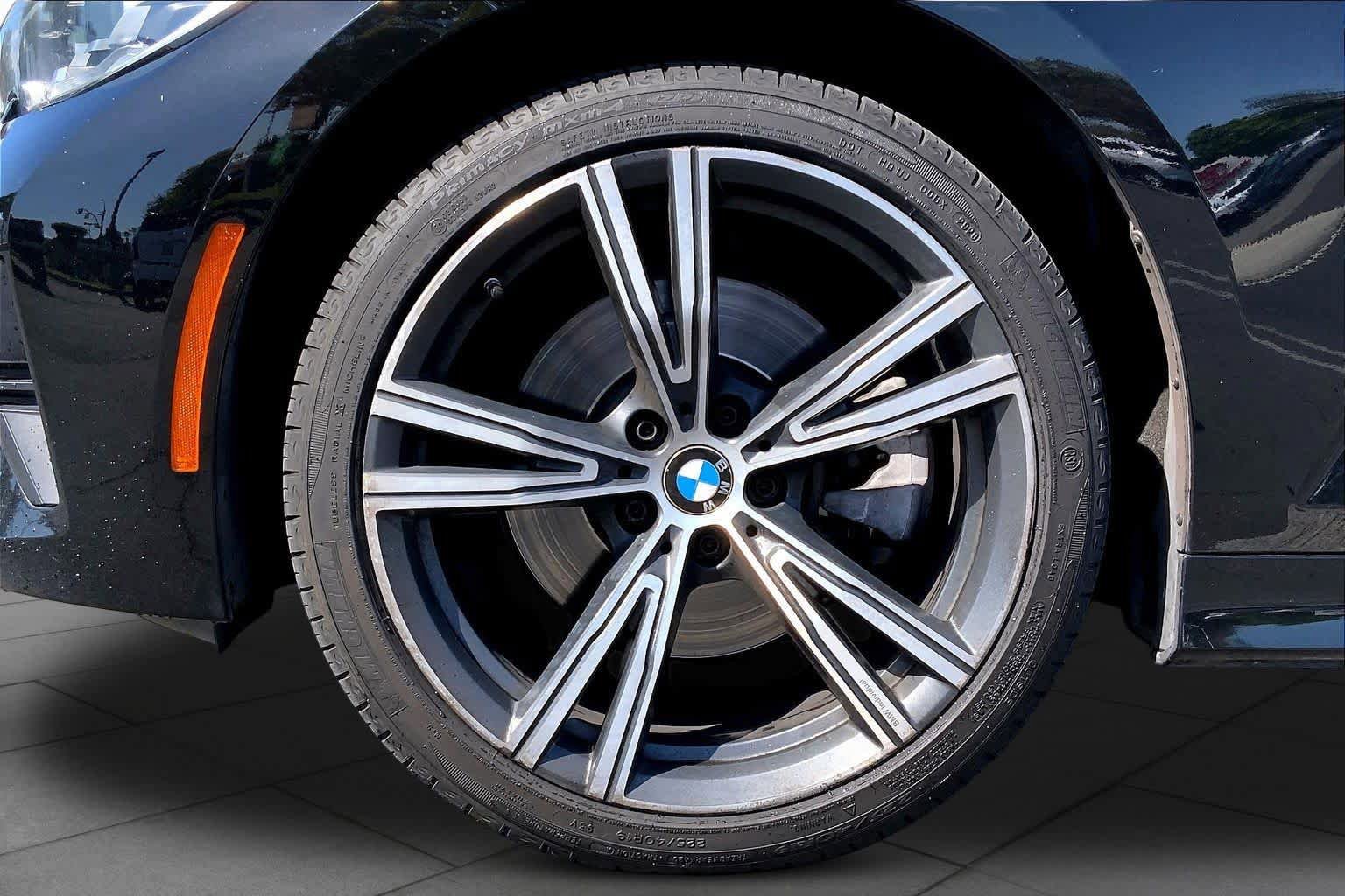 Used 2021 BMW 330i Sedan RWD image 9