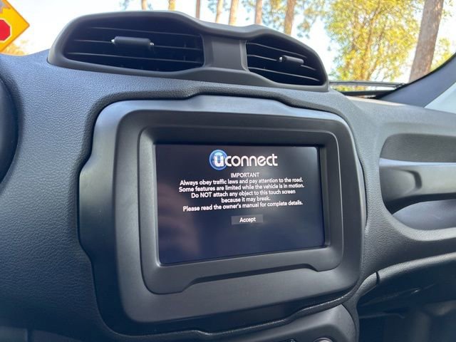 Used 2021 Jeep Renegade Latitude w/ Convenience Group image 30