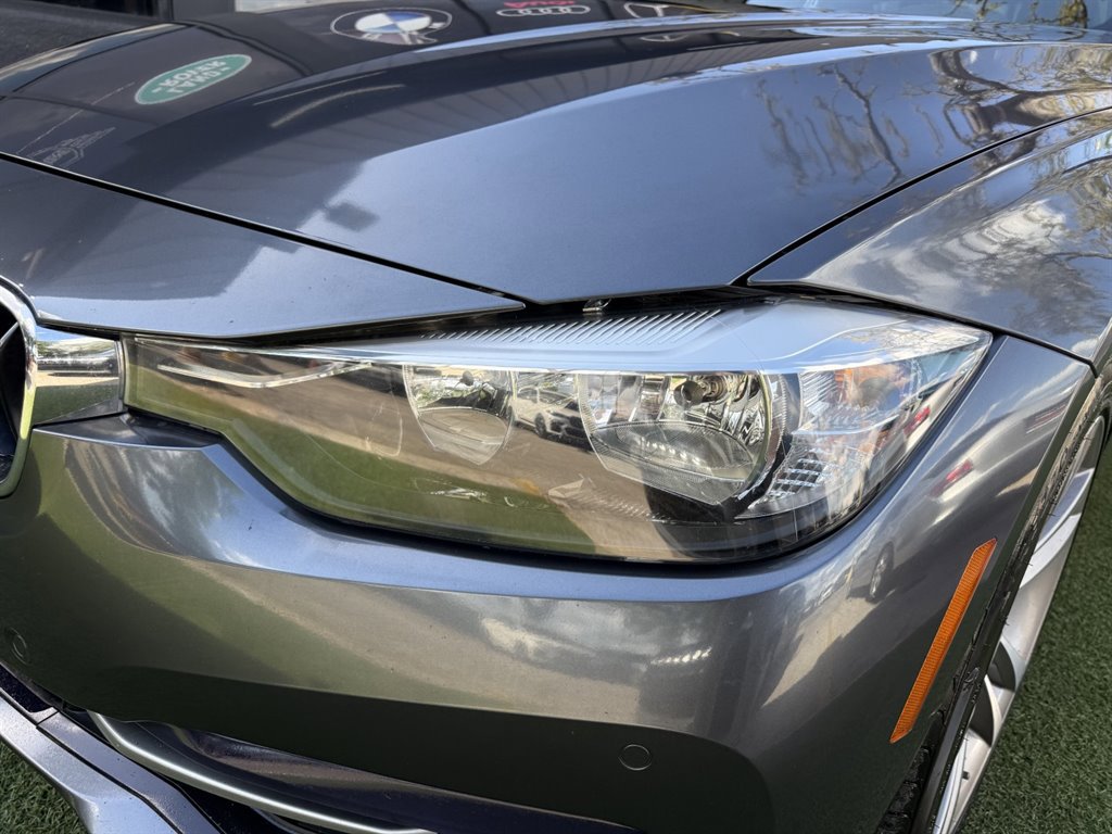 Used 2016 BMW 328i Sedan w/ Driver Assistance Package image 10