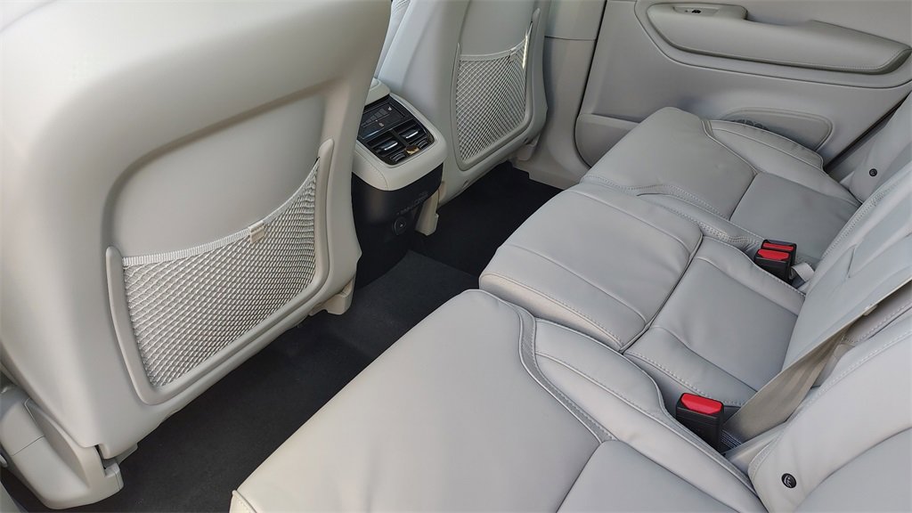 New 2026 Volvo XC90 B6 Ultra image 29
