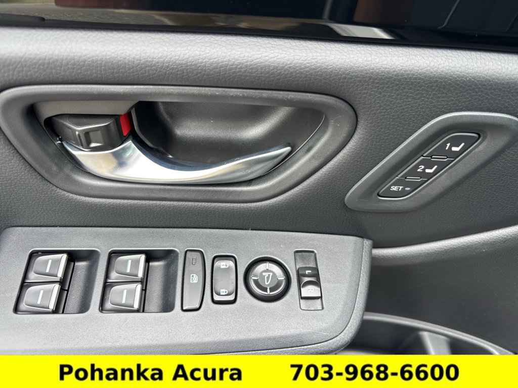 Used 2024 Honda Pilot Touring image 23