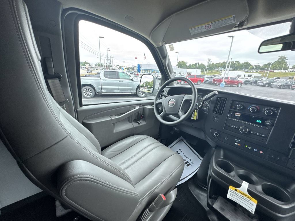 New 2025 GMC Savana 3500 Extended RWD image 15