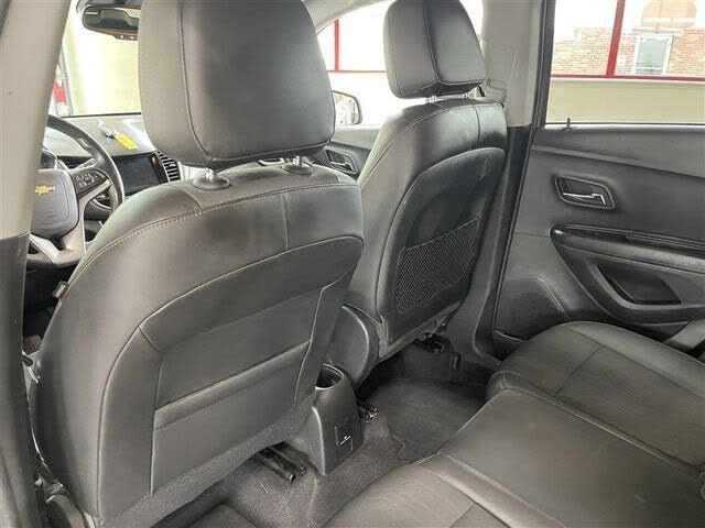 Used 2022 Chevrolet Trax LT w/ Driver Confidence Package AWD/4WD image 29