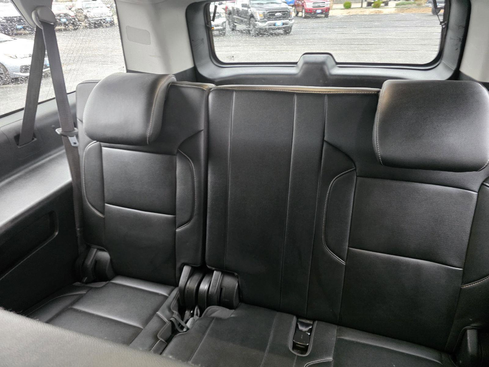Used 2018 Chevrolet Suburban LT image 14