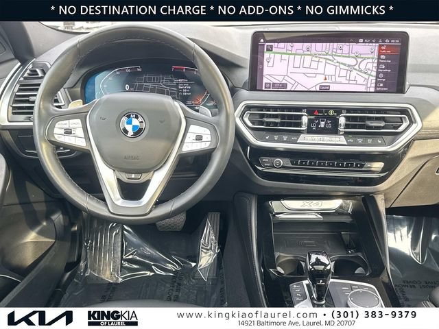 Used 2024 BMW X4 xDrive30i w/ Parking Assistance Package AWD/4WD image 2