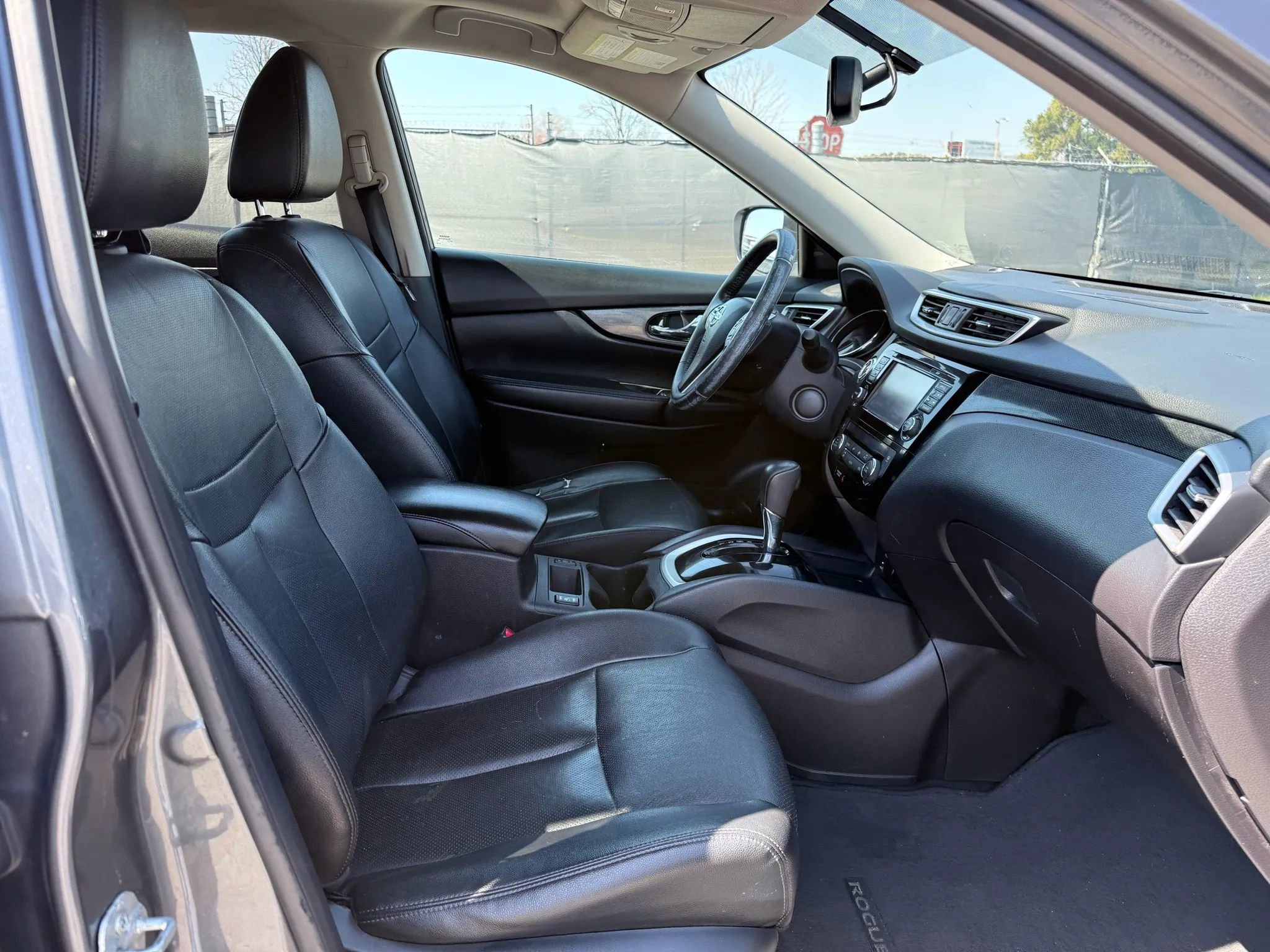 Used 2016 Nissan Rogue SL w/ SL Premium Package image 18