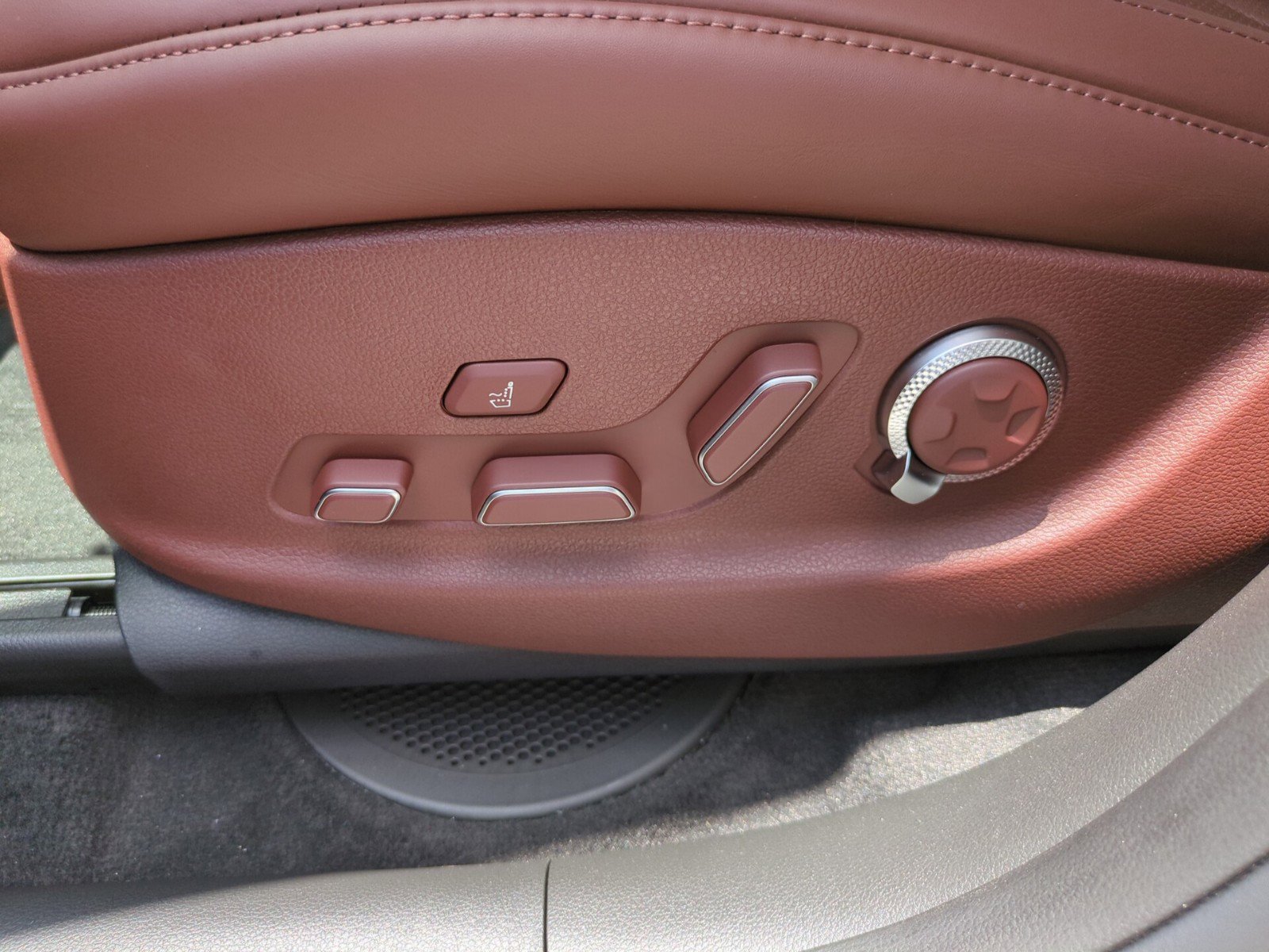 Used 2025 Genesis GV80 3.5T Prestige AWD/4WD image 19