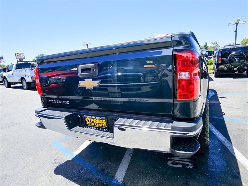 Used 2017 Chevrolet Silverado 2500 W/T AWD/4WD image 5