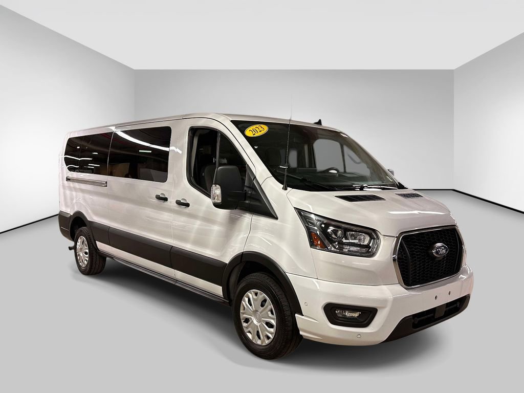 Used 2023 Ford Transit 350 XLT RWD image 5