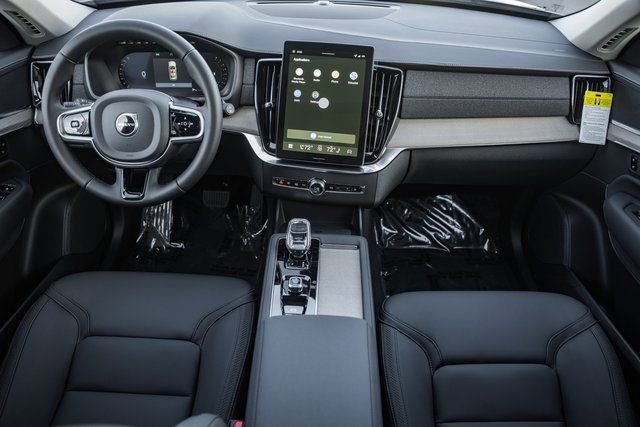 New 2026 Volvo XC90 B6 Plus w/ Protection Package Premier image 19