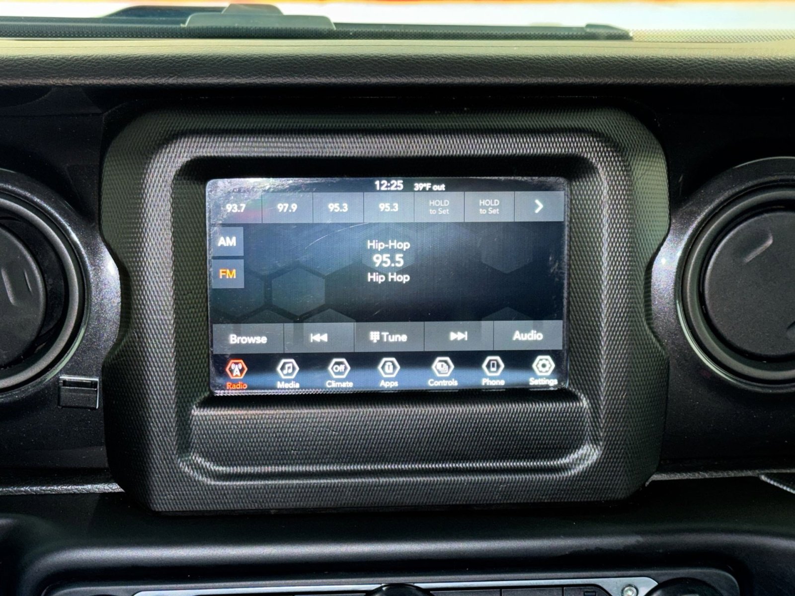 Used 2022 Jeep Wrangler Unlimited Sport image 18