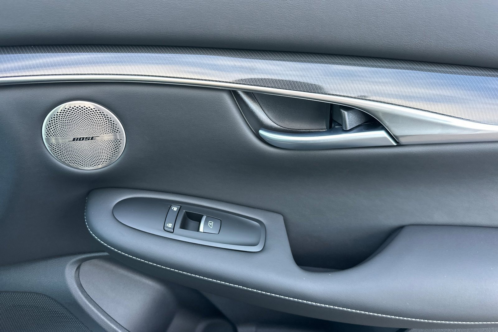 New 2025 INFINITI QX50 Sport image 19