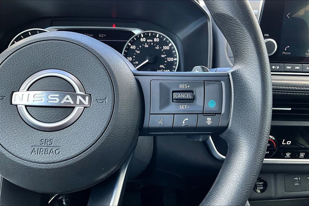 Used 2024 Nissan Rogue SV AWD/4WD image 11