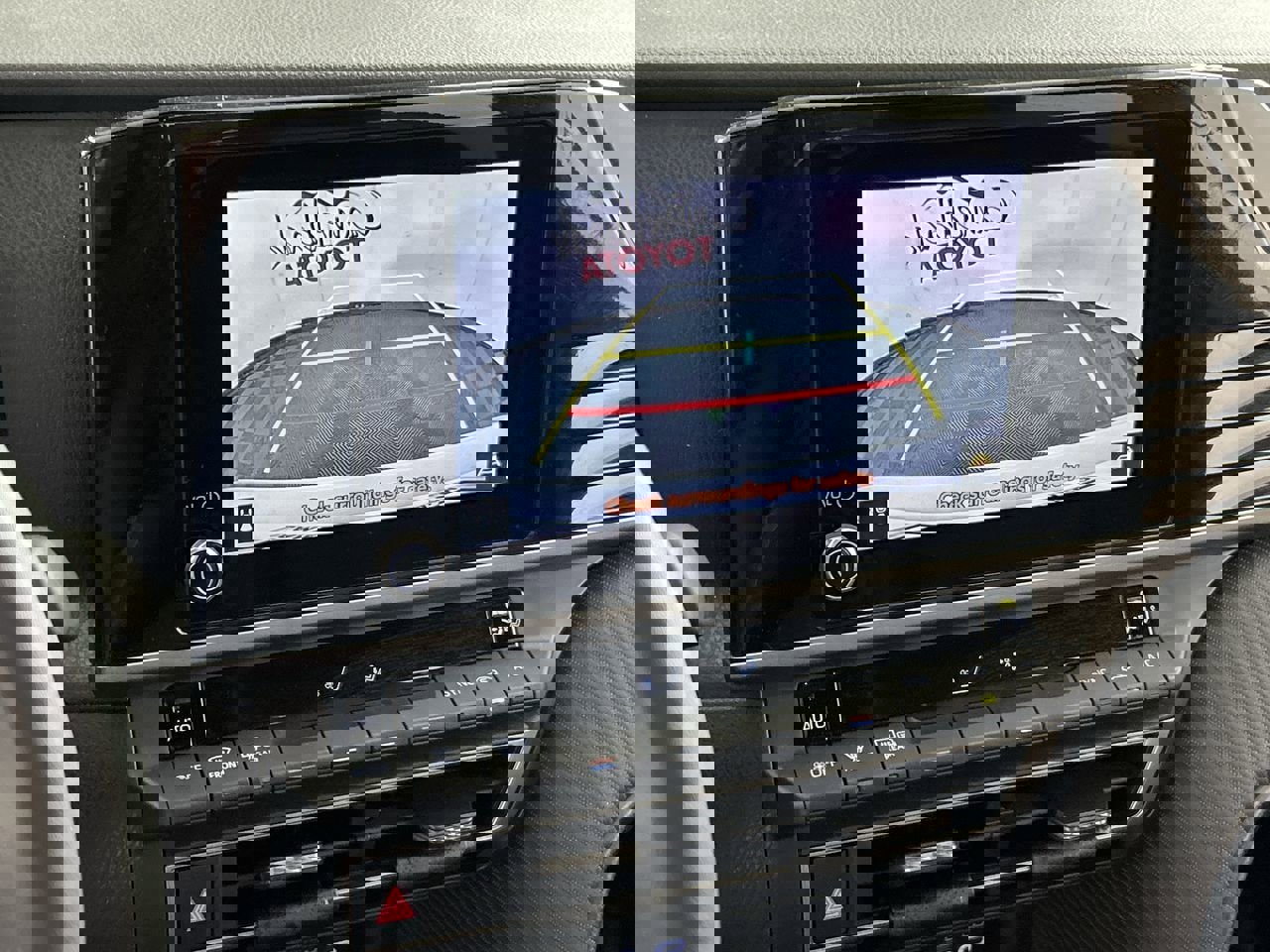 Used 2025 Toyota Camry SE image 17