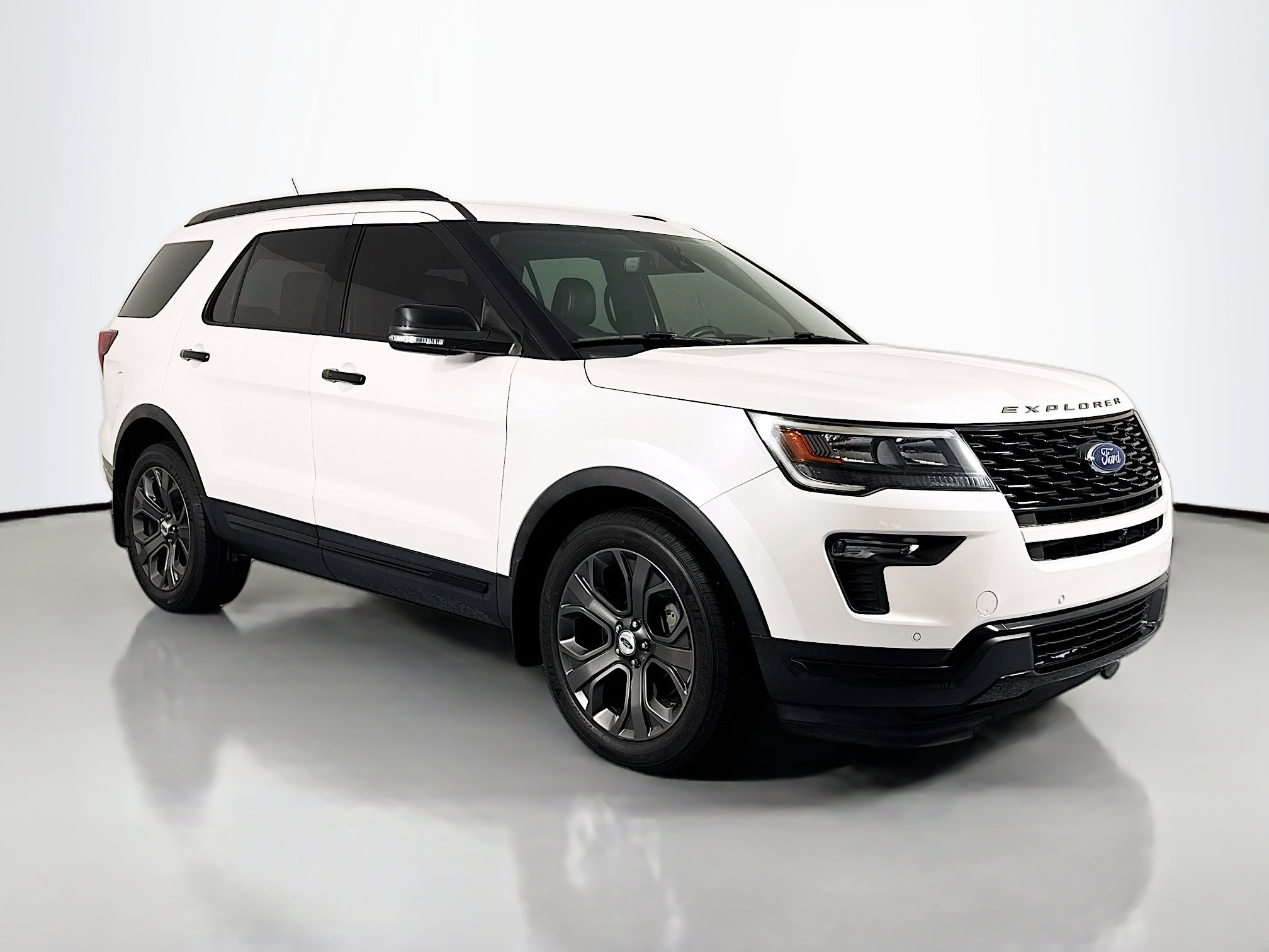Used 2018 Ford Explorer Sport w/ Equipment Group 401A image 3