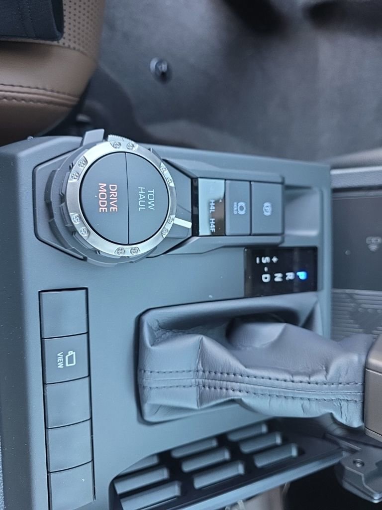 New 2026 Toyota 4Runner Limited AWD/4WD image 24