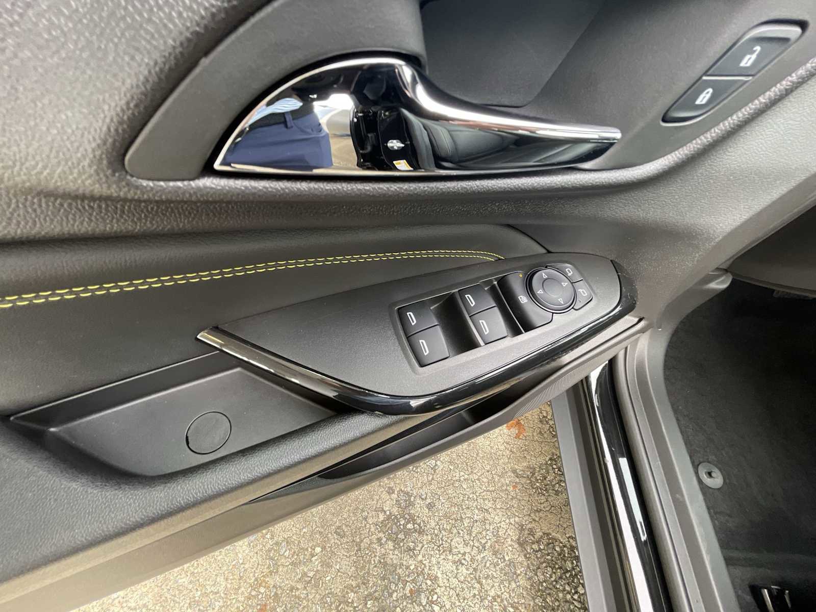 Used 2025 Chevrolet Trax ACTIV w/ Driver Confidence Package image 21