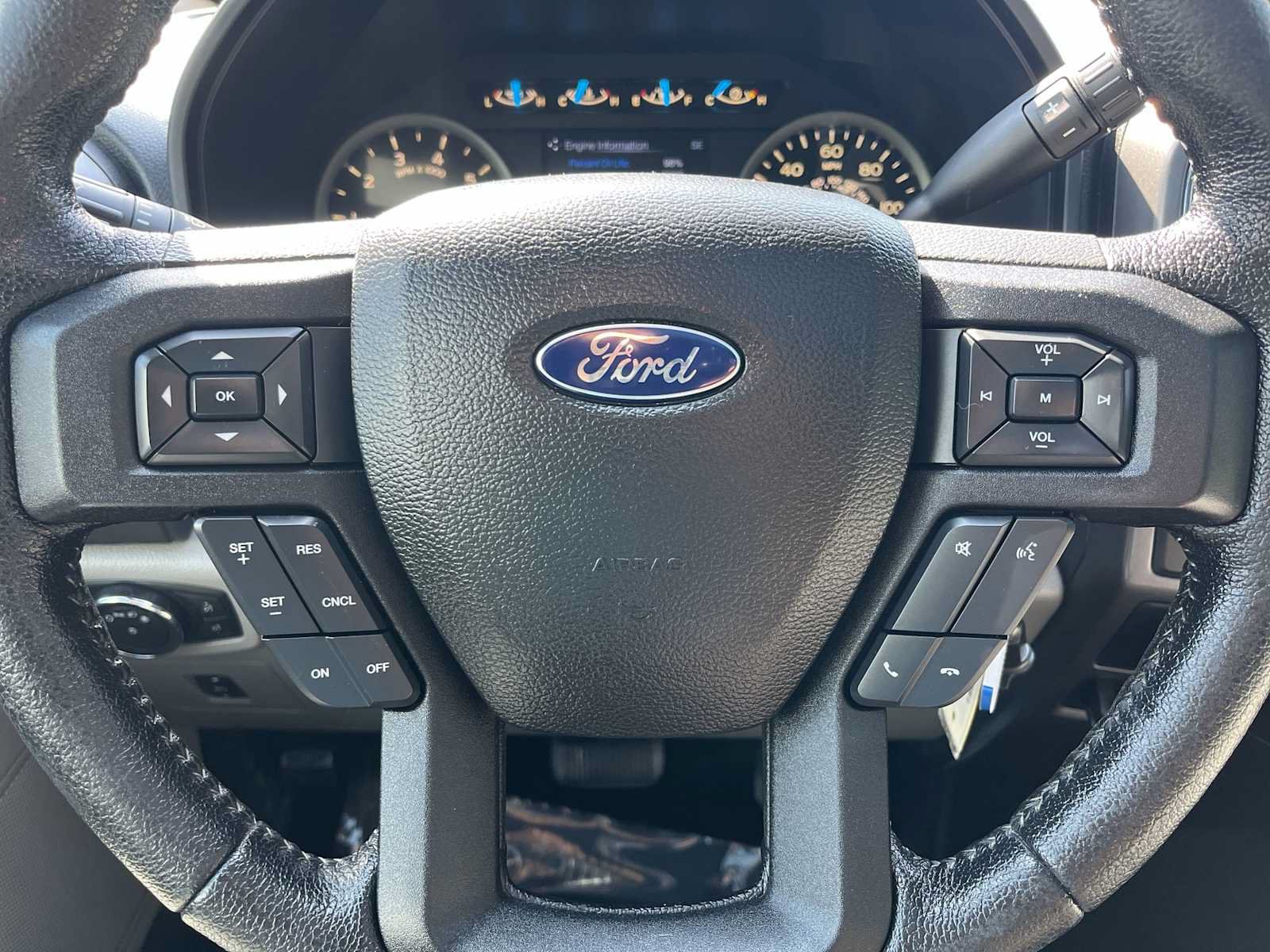 Used 2016 Ford F150 XLT w/ Equipment Group 302A Luxury AWD/4WD image 14