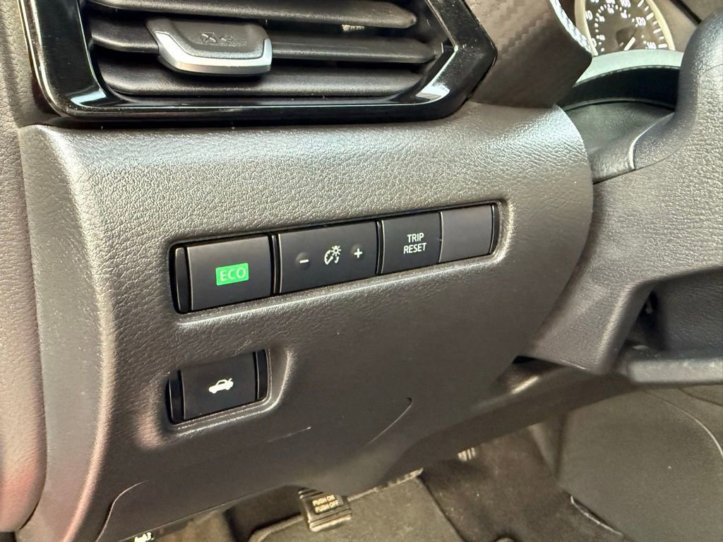 Used 2024 Nissan Sentra SV image 14