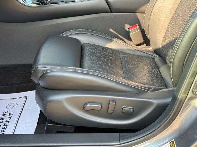 Used 2017 Nissan Maxima Platinum FWD image 14