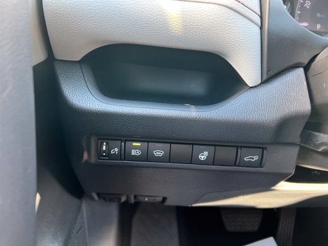 Used 2025 Toyota RAV4 XLE w/ Convenience Package AWD/4WD image 17