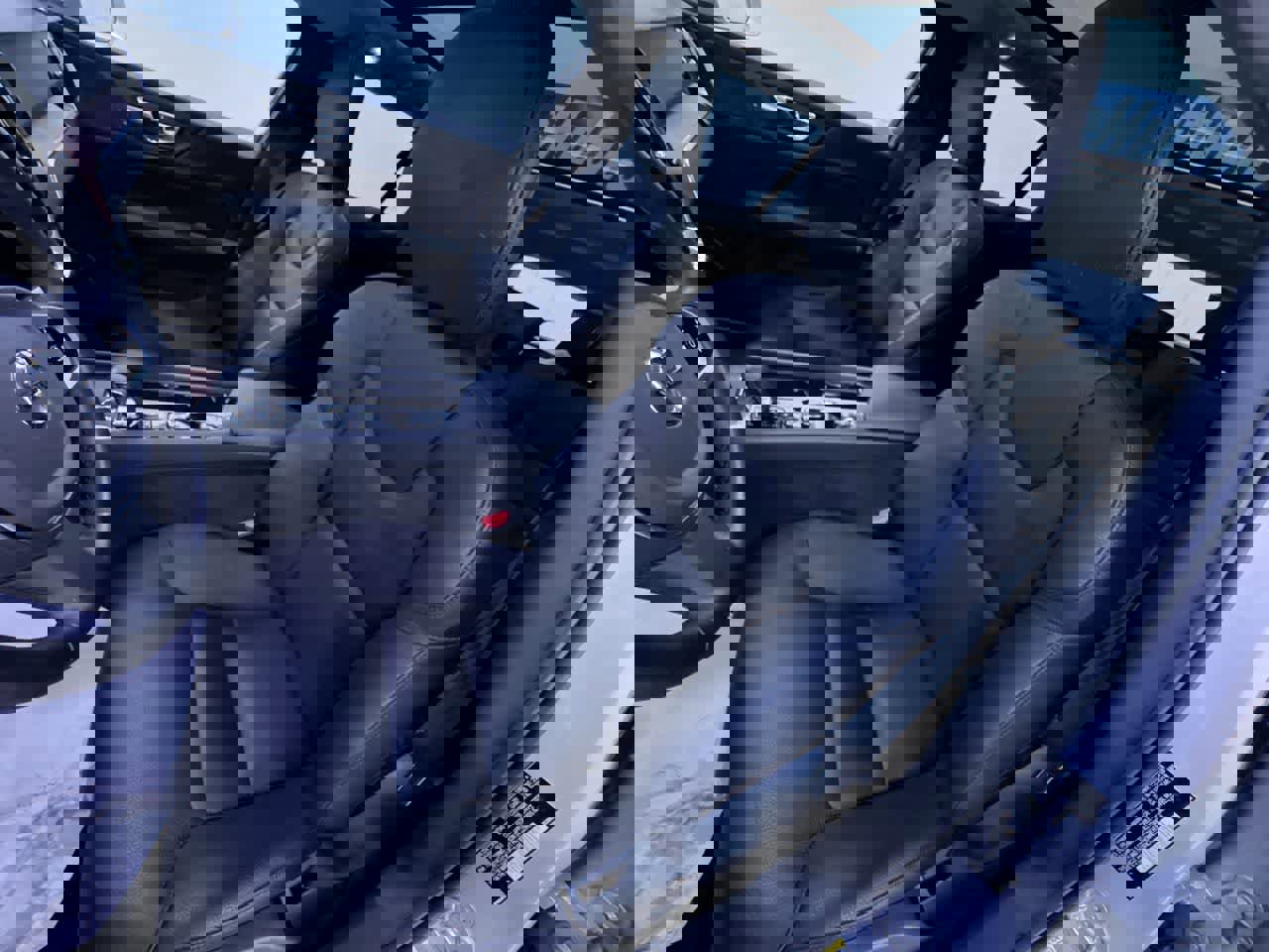 Used 2025 Volvo V60 B5 Cross Country Plus image 14