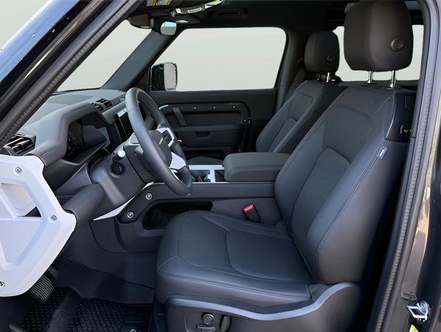 Certified 2025 Land Rover Defender 90 X-Dynamic SE image 19
