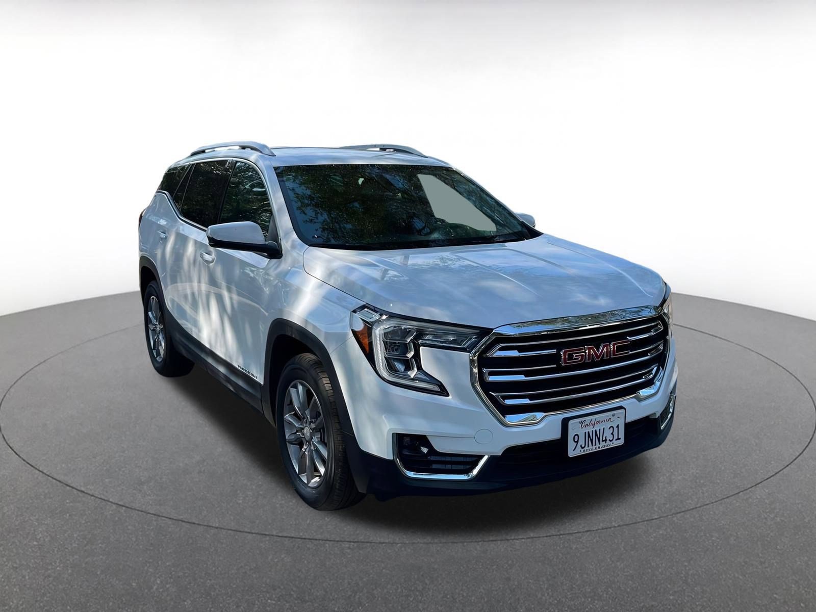 Used 2024 GMC Terrain SLT