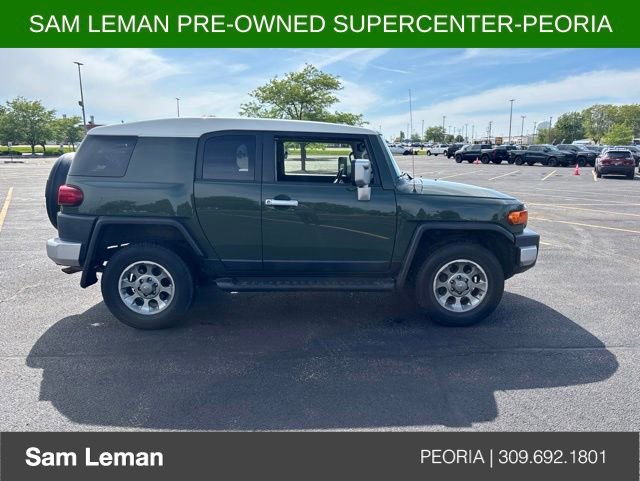 Used 2013 Toyota FJ Cruiser 4WD w/ Upgrade Pkg image 3