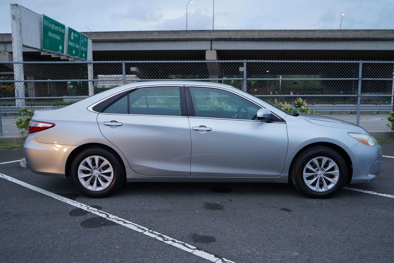 Used 2016 Toyota Camry LE image 22