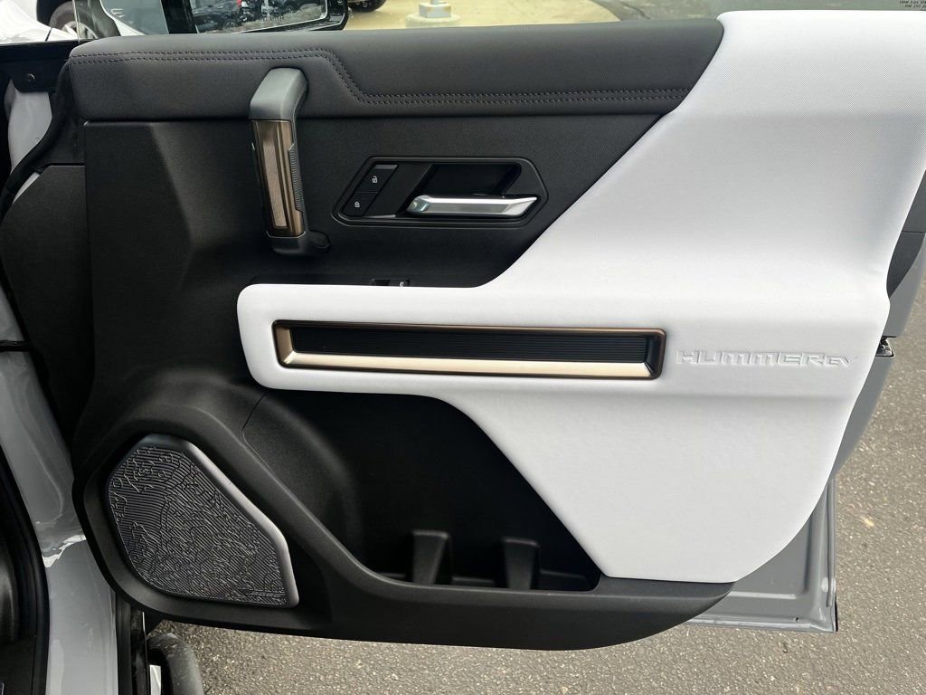 New 2025 GMC Hummer EV 3X w/ Extreme Off-Road Package image 36