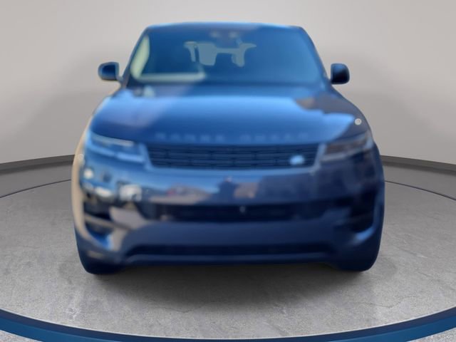 Used 2025 Land Rover Range Rover Sport image 3