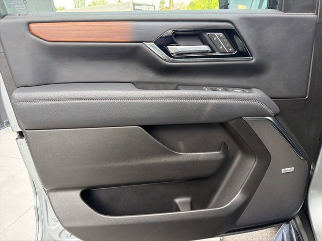 Used 2025 GMC Yukon Denali image 22