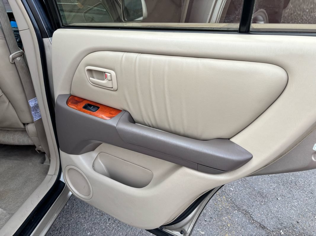 Used 2000 Lexus RX 300 FWD image 19