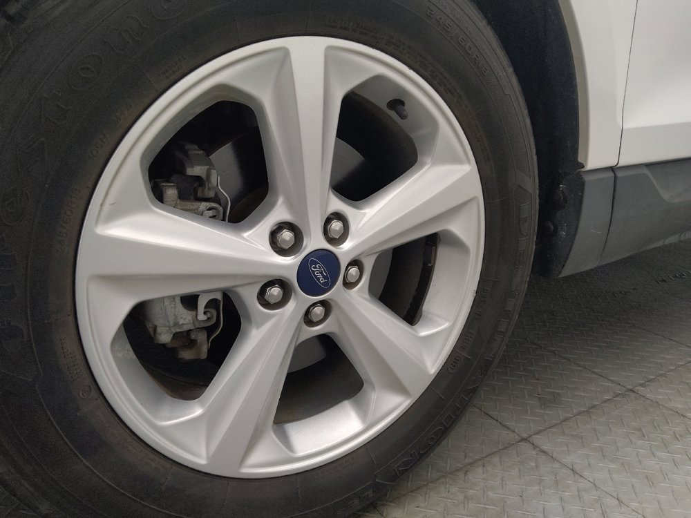 Used 2018 Ford Edge SE FWD image 31